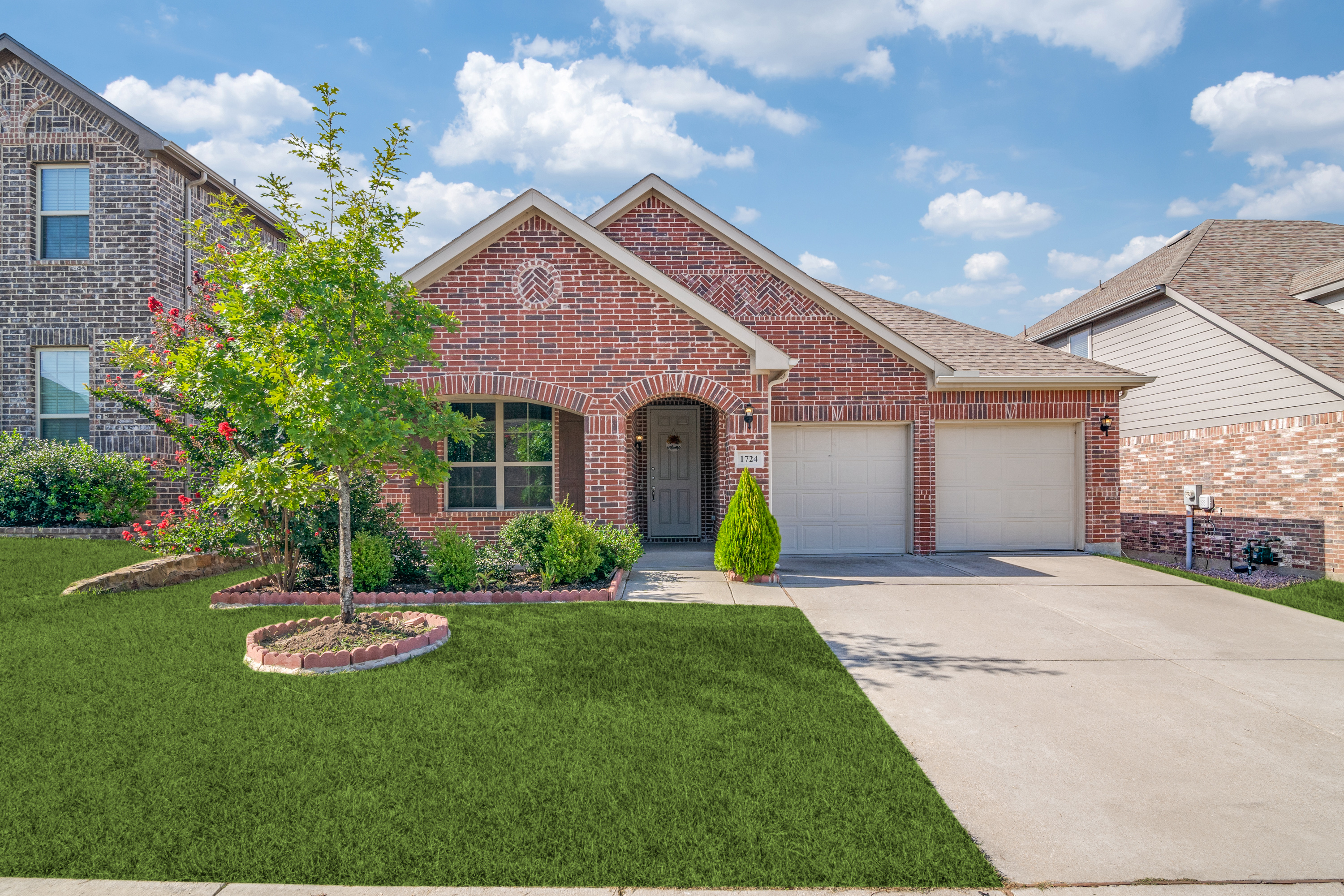1724 Lone Lynx Way